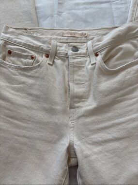 LEVI’S Premium Off-White/Tan Denim Wedgie Jeans
